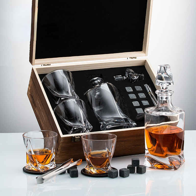 2 Whiskey Glasses and Decanter set