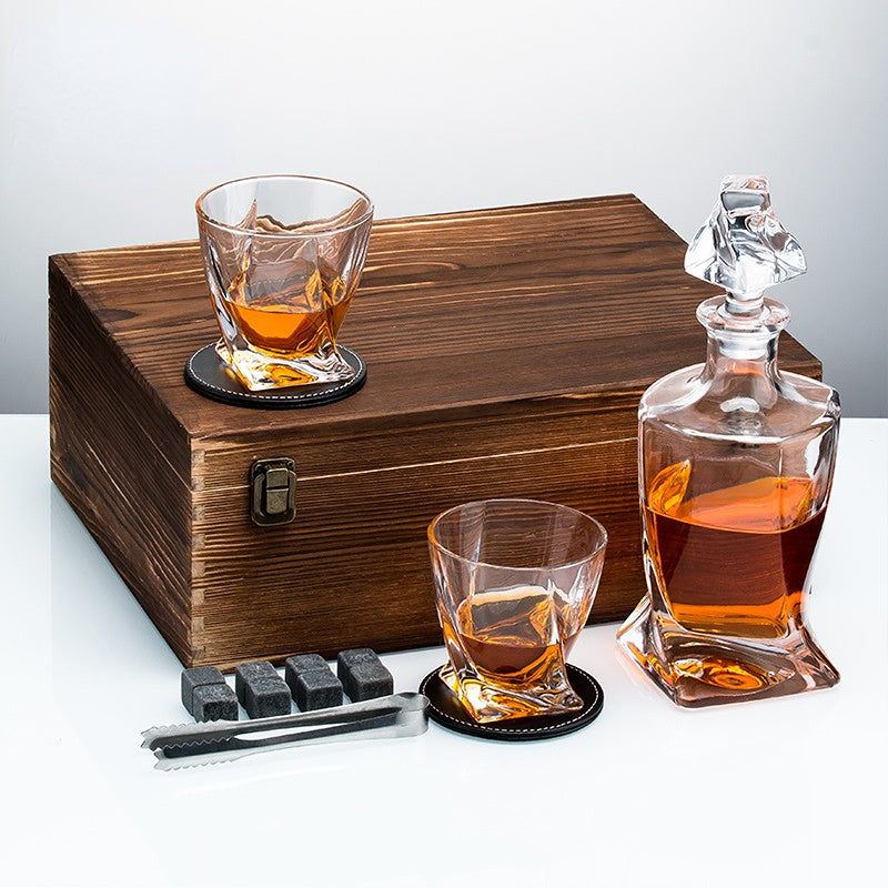 2 Whiskey Glasses and Decanter set