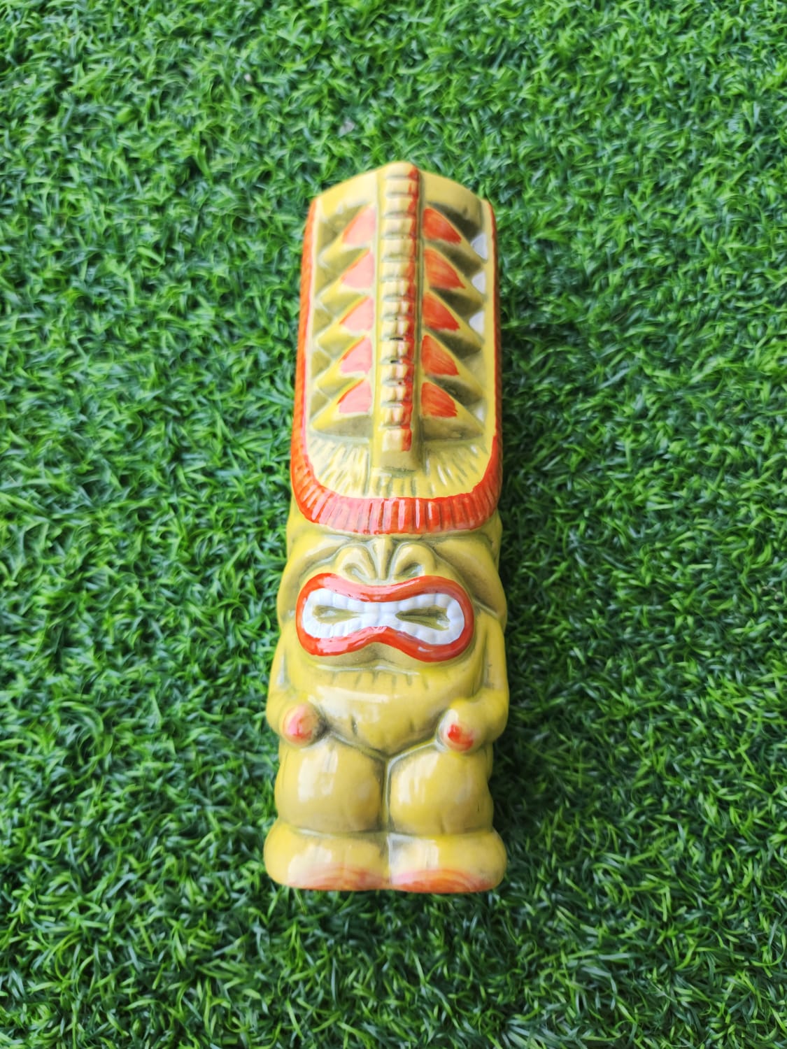 Long never ending yellow tiki